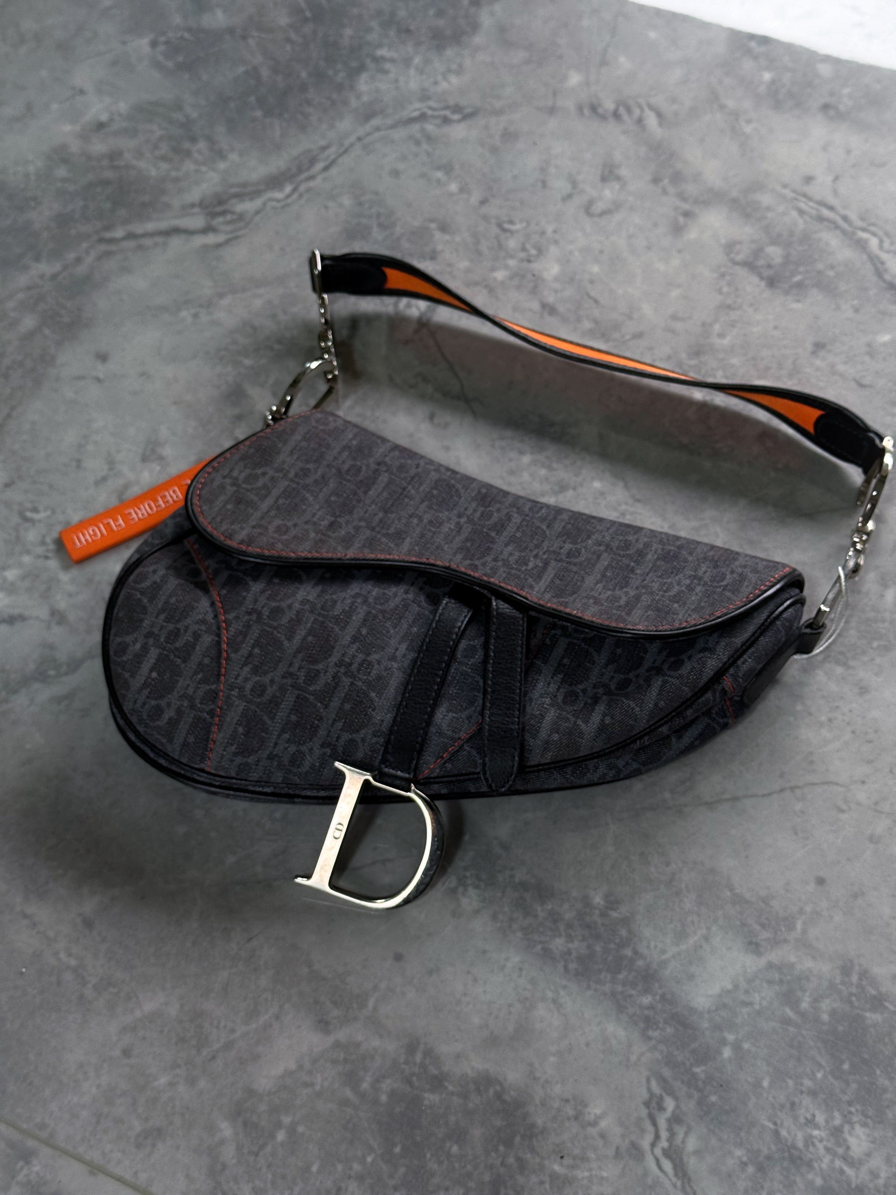 Christian Dior Authenticated Flight Saddle Bag