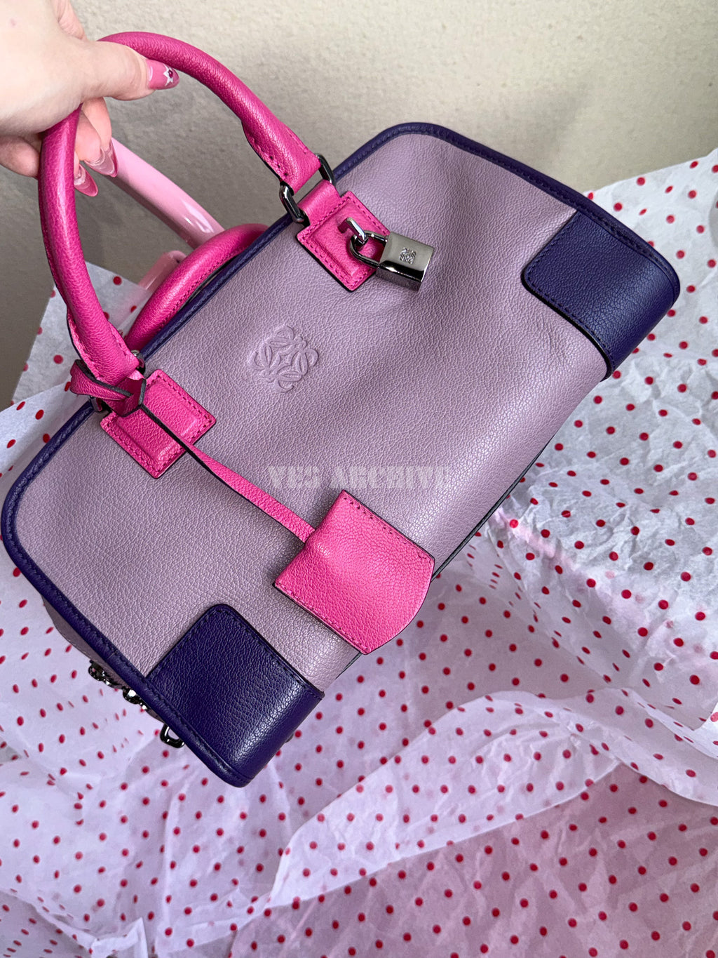 Loewe Amazona 28 in Pink-Lilac Leather